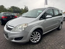 Silber Gebraucht 2009 Opel Zafira Family Van / Kleinbus | 2.490 € (Superpreis)