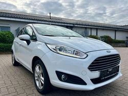 Weiß Gebraucht 2015 Ford Fiesta Kleinwagen | 6.999 € (Guter Preis)