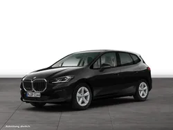 Black sapphire metallic Gebraucht 2024 BMW 216 Active Tourer Luxury Line Van / Kleinbus | 30.514 € (Fairer Preis)