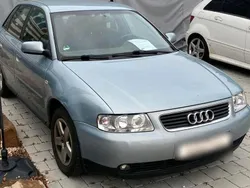 Blau Gebraucht 2002 Audi A3 Kleinwagen | 900 € (Guter Preis)