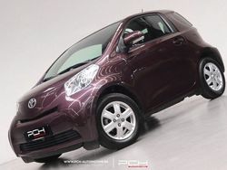 Violett Gebraucht 2009 Toyota iQ Kleinwagen | 6.499 € (Teuer)