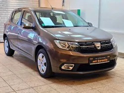 Braun Gebraucht 2017 Dacia Sandero Lauréate Kleinwagen | 7.798 € (Guter Preis)