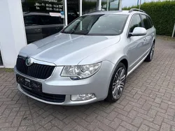 Silber Gebraucht 2013 Skoda Superb Exclusive Kombi | 6.990 € (Fairer Preis)