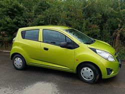 Grün Gebraucht 2010 Chevrolet Spark Kleinwagen | 2.299 € (Fairer Preis)