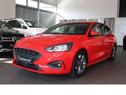 Rot Gebraucht 2019 Ford Focus ST-Line Limousine | 14.899 € (Fairer Preis)