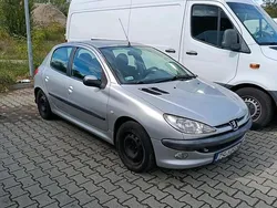 Silber Gebraucht 2005 Peugeot 206 Kleinwagen | 800 € (Fairer Preis)