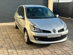 Silber Gebraucht 2008 Renault Clio II Dynamique Kleinwagen | 2.000 € (Fairer Preis)