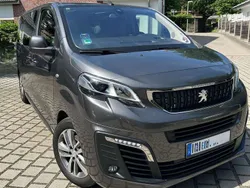 Grau Gebraucht 2020 Peugeot Traveller Business-Line Van / Kleinbus | 40.499 € (Teuer)