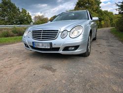 Silber Gebraucht 2009 Mercedes E200 Kombi | 4.900 €