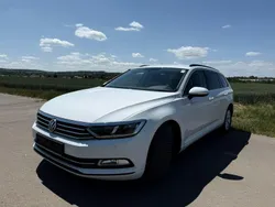 Weiß Gebraucht 2017 VW Passat Comfortline Kombi | 12.990 € (Fairer Preis)