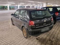 Schwarz Gebraucht 2006 VW Polo Edition Kleinwagen | 560 €