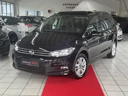 Schwarz Gebraucht 2024 VW Touran Comfortline Van / Kleinbus | 29.449 € (Fairer Preis)