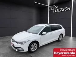 Weiß Gebraucht 2021 VW Golf VIII Life Kombi | 19.415 € (Fairer Preis)
