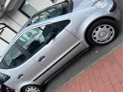 Silber Gebraucht 2001 Mercedes A160 Limousine | 2.200 €