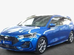 Blau Gebraucht 2024 Ford Focus ST-Line Kombi | 27.325 € (Fairer Preis)