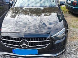 Schwarz Gebraucht 2021 Mercedes E200 Limousine | 33.000 € (Etwas zu teuer)