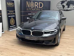 Sophistograu brillantef (metallic) Gebraucht 2022 BMW 530e Shadowline Kombi | 33.979 € (Guter Preis)