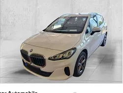Weiß Gebraucht 2022 BMW 218 Sport Line Kombi | 25.995 € (Fairer Preis)