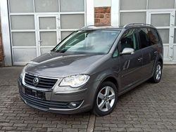 Grau Gebraucht 2009 VW Touran United Van / Kleinbus | 4.550 € (Fairer Preis)