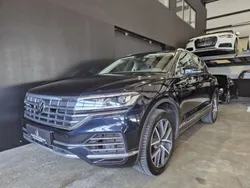 Blau Gebraucht 2021 VW Touareg Atmosphere SUV | 34.990 € (Teuer)