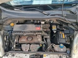 Weiß Gebraucht 2010 Peugeot Bipper Van / Kleinbus | 3.300 € (Fairer Preis)