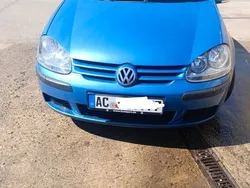 Blau Gebraucht 2003 VW Golf IV Comfortline Limousine | 3.300 € (Etwas zu teuer)