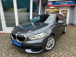 Grau Gebraucht 2021 BMW 118 Advantage Kleinwagen | 18.990 € (Fairer Preis)