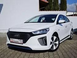 Polar white / sol Gebraucht 2017 Hyundai Ioniq Limousine | 13.590 € (Fairer Preis)