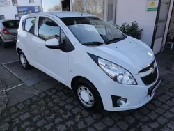 Schneeweiss/summitwhite/arctic Gebraucht 2013 Chevrolet Spark LS Kleinwagen | 4.450 € (Etwas zu teuer)