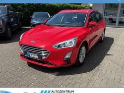 Rot Gebraucht 2019 Ford Focus Titanium Kombi | 10.976 € (Fairer Preis)