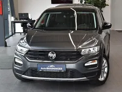 Grau Gebraucht 2021 VW T-Roc Active SUV | 23.550 € (Guter Preis)