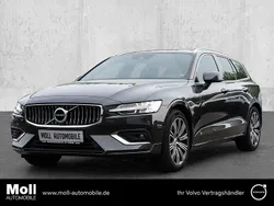 Pine grey Gebraucht 2022 Volvo V60 Inscription Kombi | 29.490 € (Guter Preis)