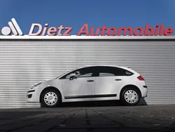 Weiß Gebraucht 2009 Citroën C4 Advance Limousine | 3.500 € (Teuer)