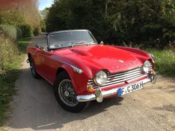 Rot Gebraucht 1967 Triumph TR4 Cabrio | 45.000 €