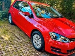 Rot Gebraucht 2016 VW Golf VII Trendline Limousine | 10.500 € (Guter Preis)