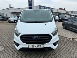 Frost weiss Gebraucht 2023 Ford Transit Custom Trend Van / Kleinbus | 29.670 € (Fairer Preis)