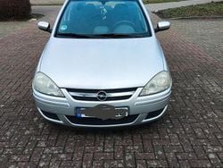 Silber Gebraucht 2005 Opel Corsa Kleinwagen | 650 € (Guter Preis)