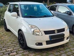 Weiß Gebraucht 2007 Suzuki Swift Kleinwagen | 3.800 € (Fairer Preis)