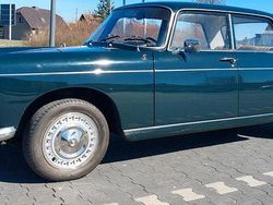 Grün Gebraucht 1967 Peugeot 404 Limousine | 9.800 €