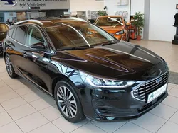 Schwarz Gebraucht 2023 Ford Focus Titanium X Limousine | 19.990 € (Guter Preis)