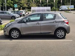 Grau Gebraucht 2017 Toyota Yaris Comfort Kleinwagen | 10.400 € (Guter Preis)