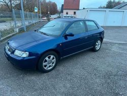 Blau Gebraucht 1999 Audi A3 Ambiente Limousine | 1.850 € (Fairer Preis)