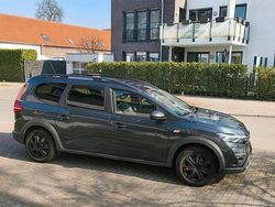 Grau Gebraucht 2022 Dacia Jogger Van / Kleinbus | 16.000 €
