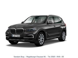 Grau Gebraucht 2021 BMW X5 xLine SUV | 53.990 € (Etwas zu teuer)