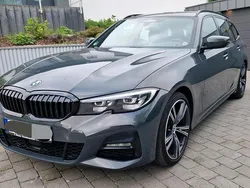 Grau Gebraucht 2020 BMW 320 M Sport Kombi | 27.990 € (Fairer Preis)