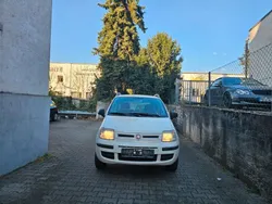Weiß Gebraucht 2012 Fiat Panda Kleinwagen | 3.250 €