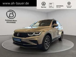 Silber Gebraucht 2023 VW Tiguan Life SUV | 26.470 € (Superpreis)