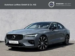 Grau (metallic) Gebraucht 2024 Volvo S60 Ultimate Limousine | 36.990 € (Fairer Preis)