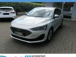 Silber Gebraucht 2024 Ford Focus Titanium X Kombi | 21.679 € (Superpreis)