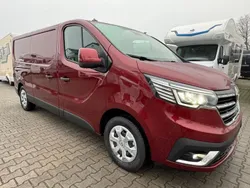 Rot Gebraucht 2024 Renault Trafic Van | 32.990 €